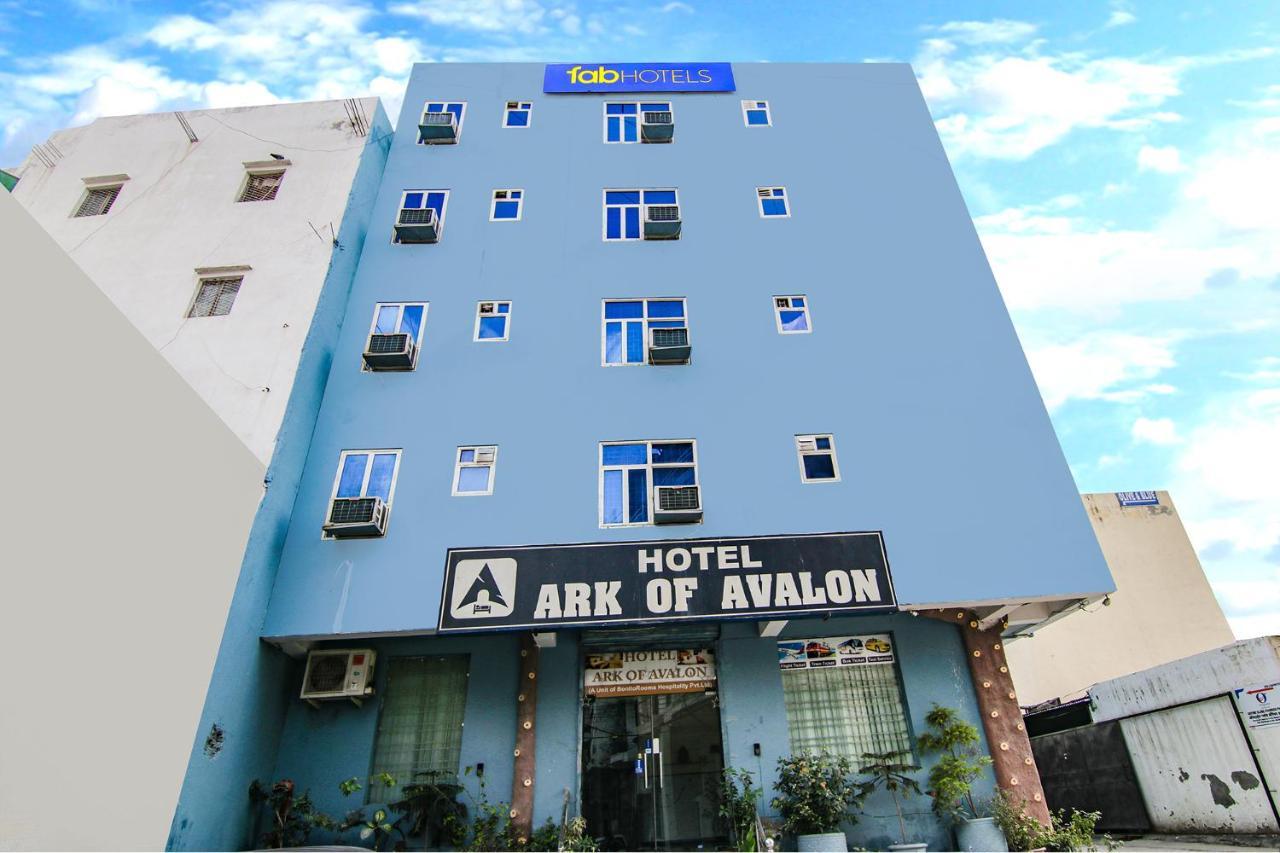 Fabhotel Airport Avalon Near Igi Airport Ню Делхи Екстериор снимка